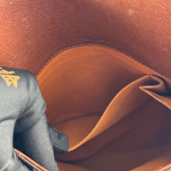 Louis Vuitton Monogram Crossbody Messenger Bag - Picture 15 of 16